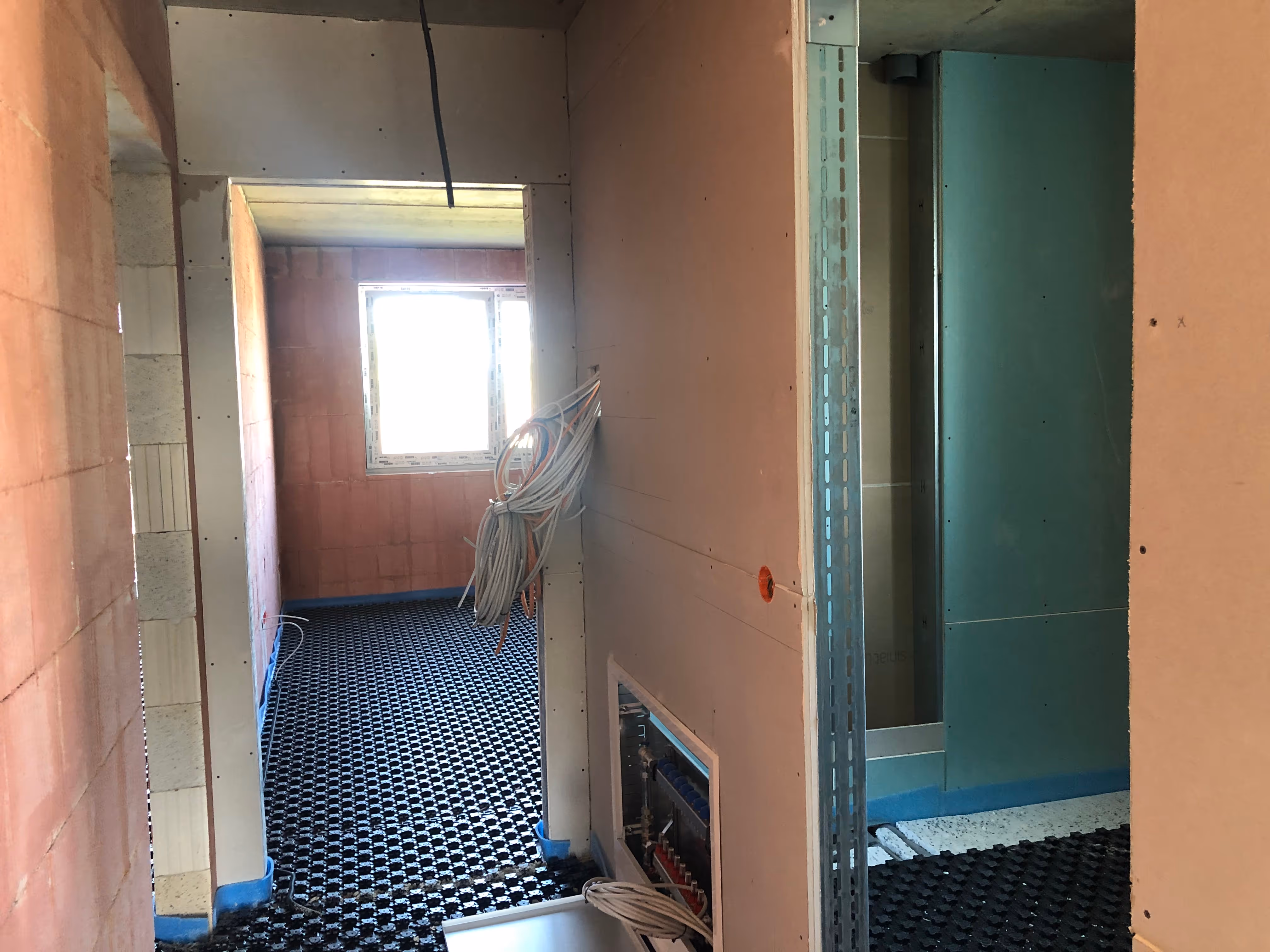 Fertigstellung Bodenplatte und Rohbaubeginn durch Triwex immobilien und Baumanagement GmbH