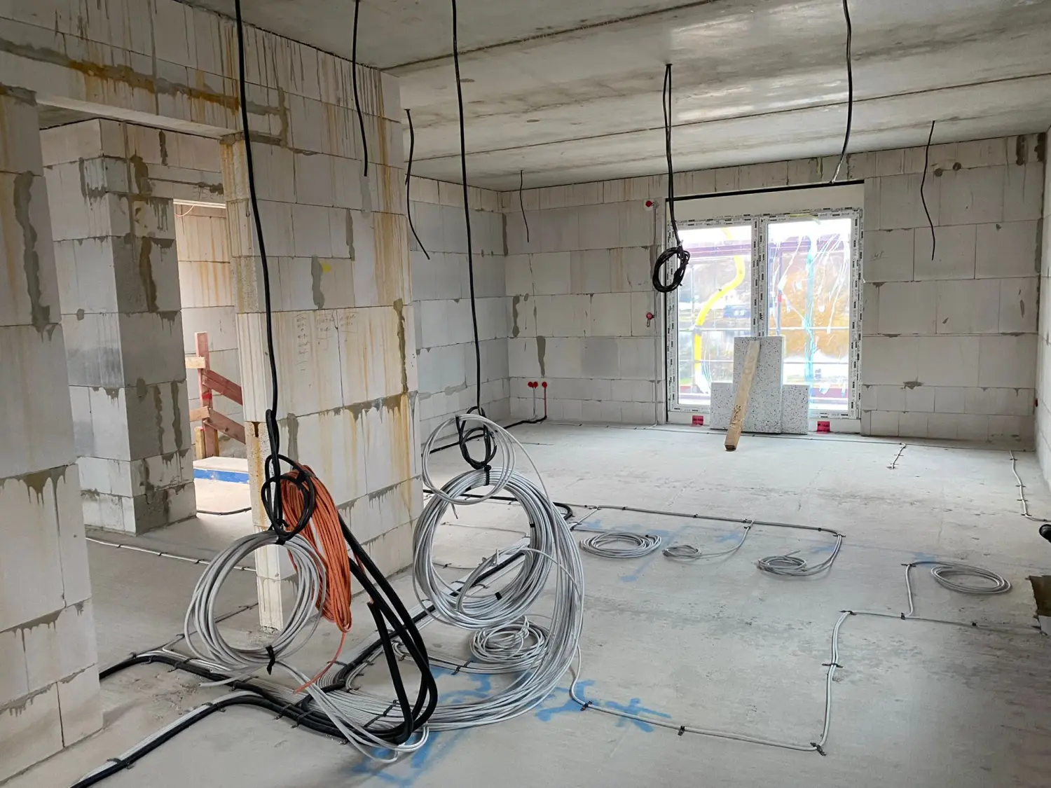 Fertigstellung Bodenplatte und Rohbaubeginn durch Triwex immobilien und Baumanagement GmbH