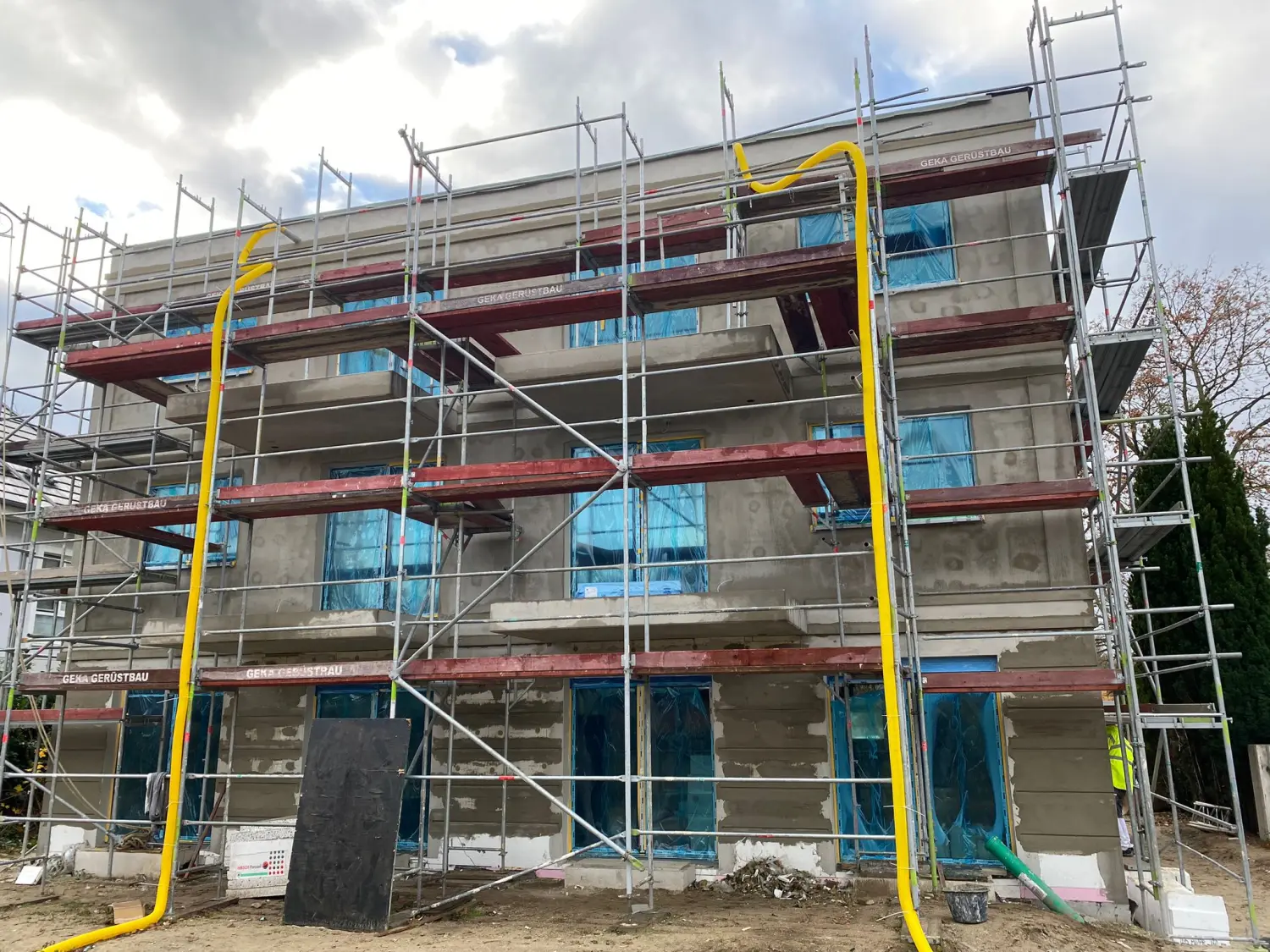 Fertigstellung Bodenplatte und Rohbaubeginn durch Triwex immobilien und Baumanagement GmbH