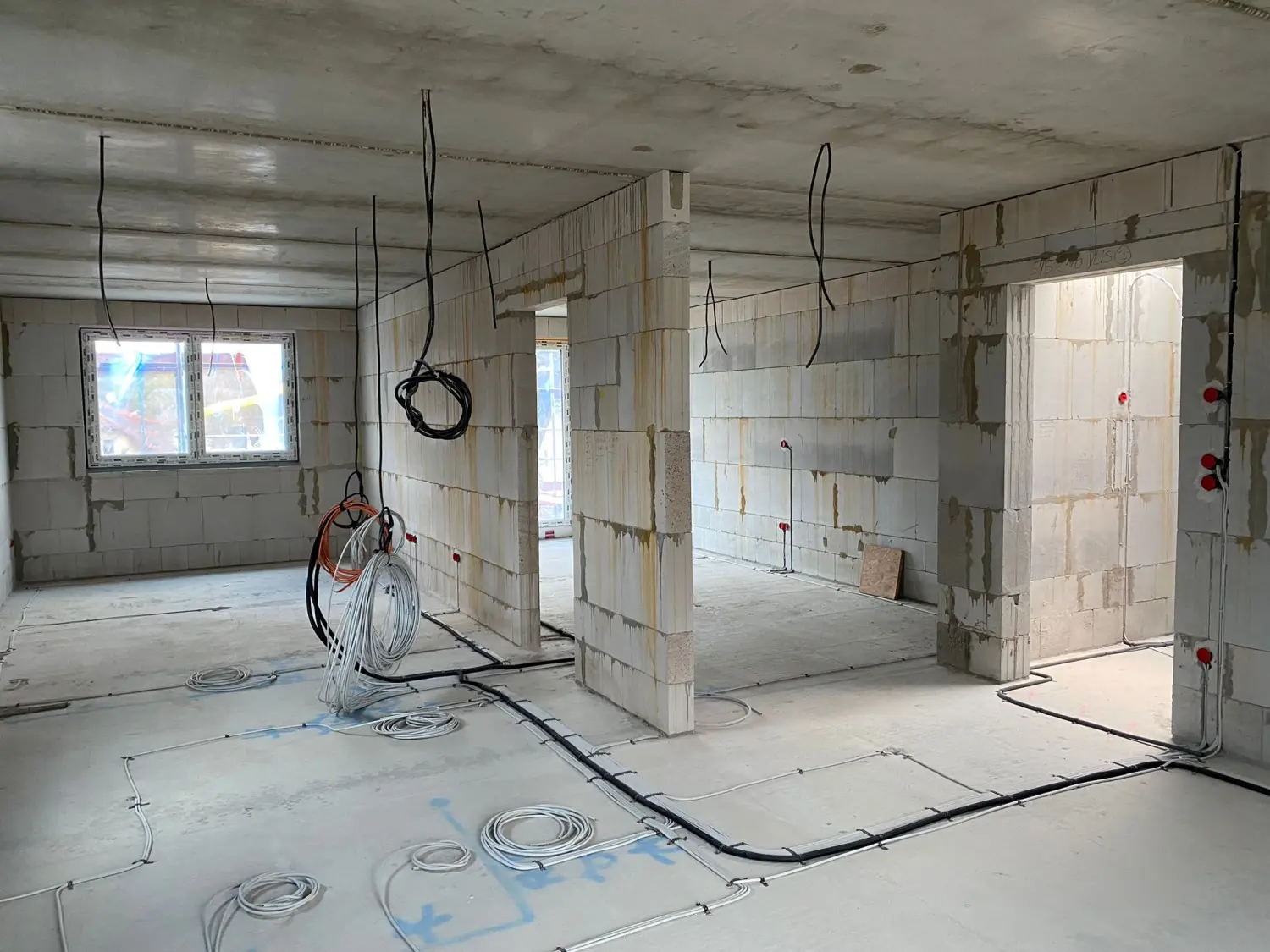 Fertigstellung Bodenplatte und Rohbaubeginn durch Triwex immobilien und Baumanagement GmbH