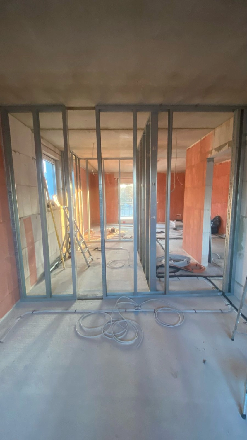Fertigstellung Bodenplatte und Rohbaubeginn durch Triwex immobilien und Baumanagement GmbH