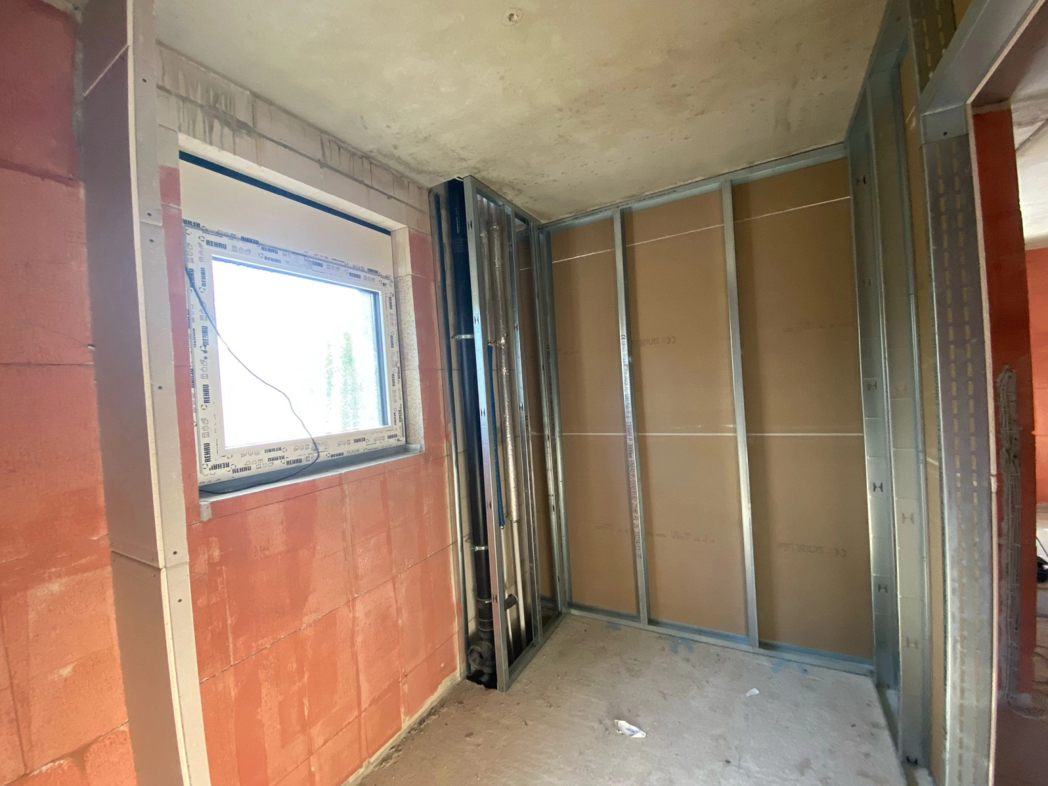 Fertigstellung Bodenplatte und Rohbaubeginn durch Triwex immobilien und Baumanagement GmbH