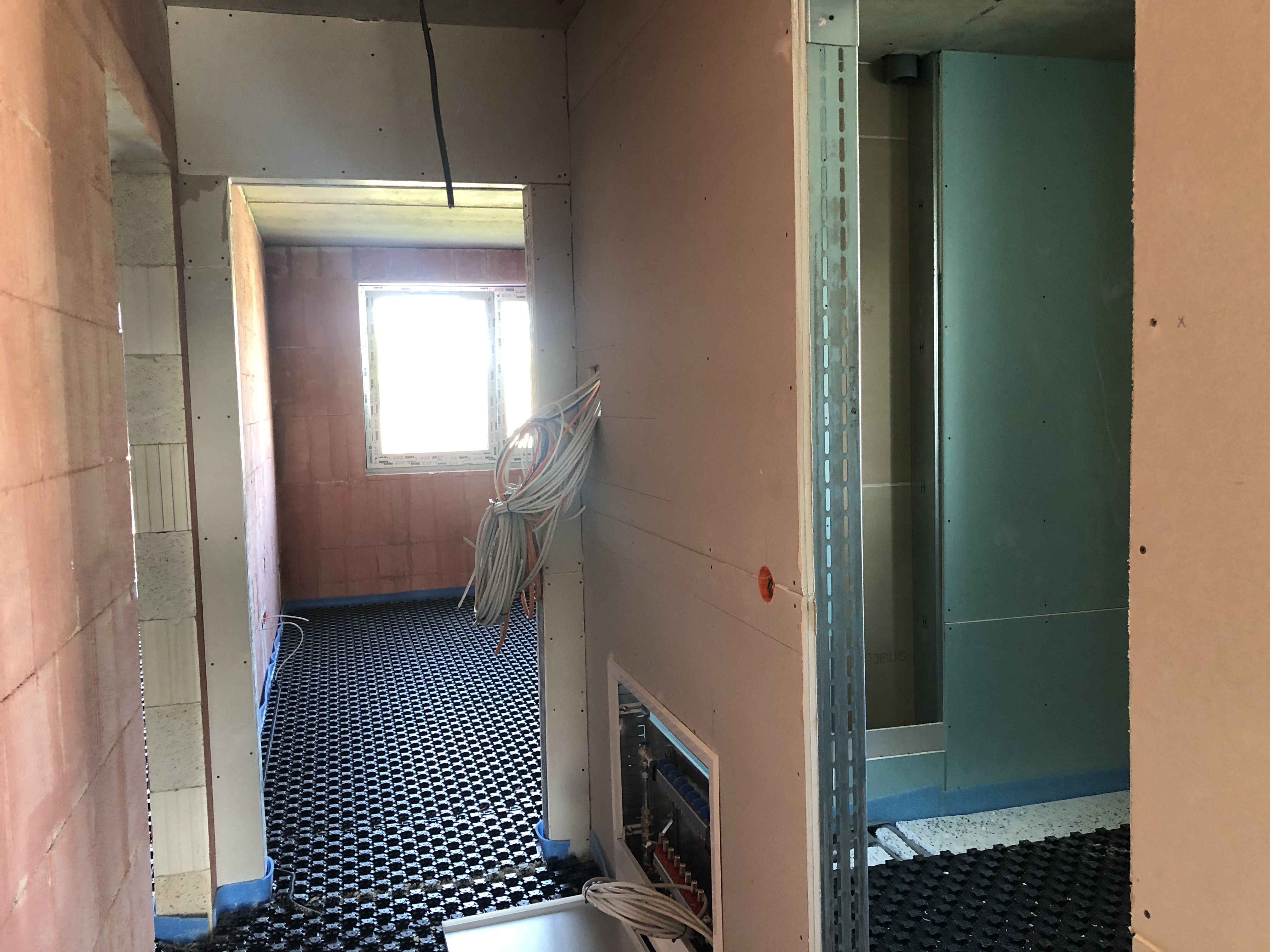 Fertigstellung Bodenplatte und Rohbaubeginn durch Triwex immobilien und Baumanagement GmbH