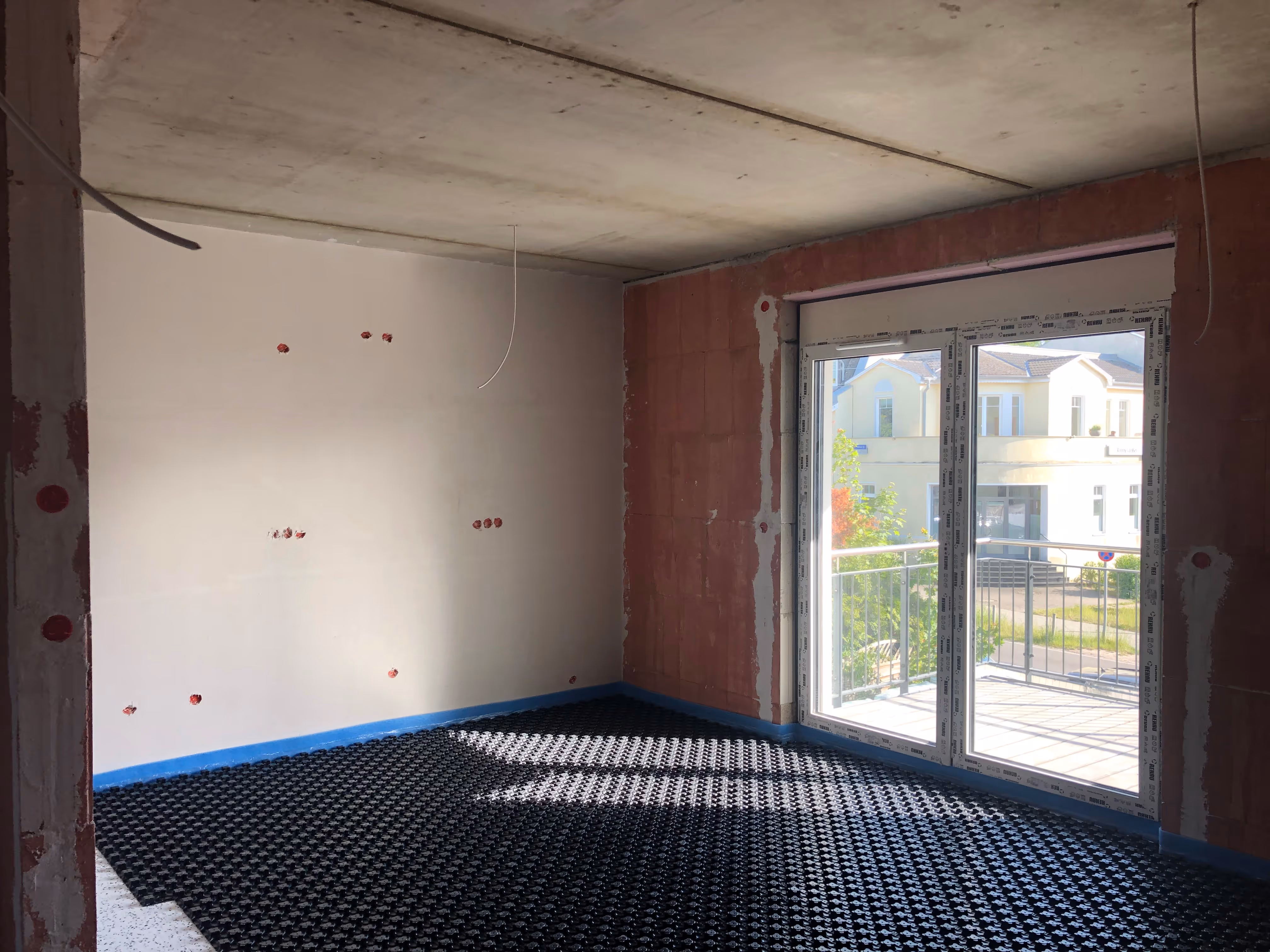 Fertigstellung Bodenplatte und Rohbaubeginn durch Triwex immobilien und Baumanagement GmbH